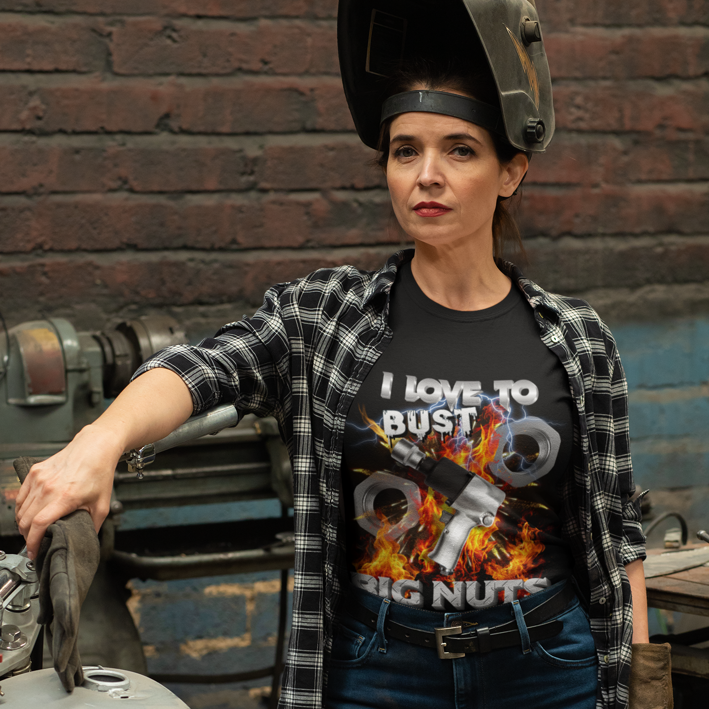 I Love to Bust Big Nuts Tee